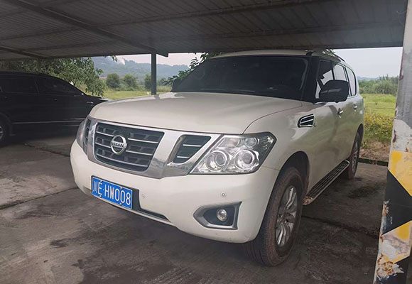 川EHW008德寶途樂小型越野客車一輛